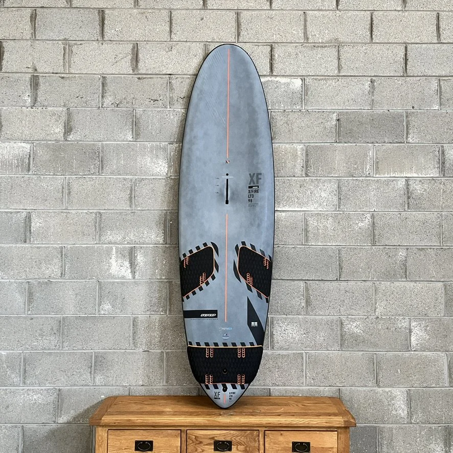 ウィンドサーフィンボード　Naish Hawaii Bigsurf — Naish Hawaii 8'6